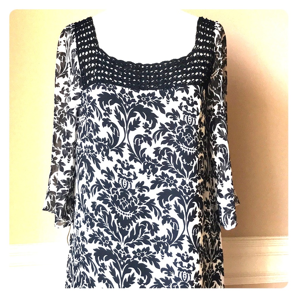 Pattern dress with crochet detail